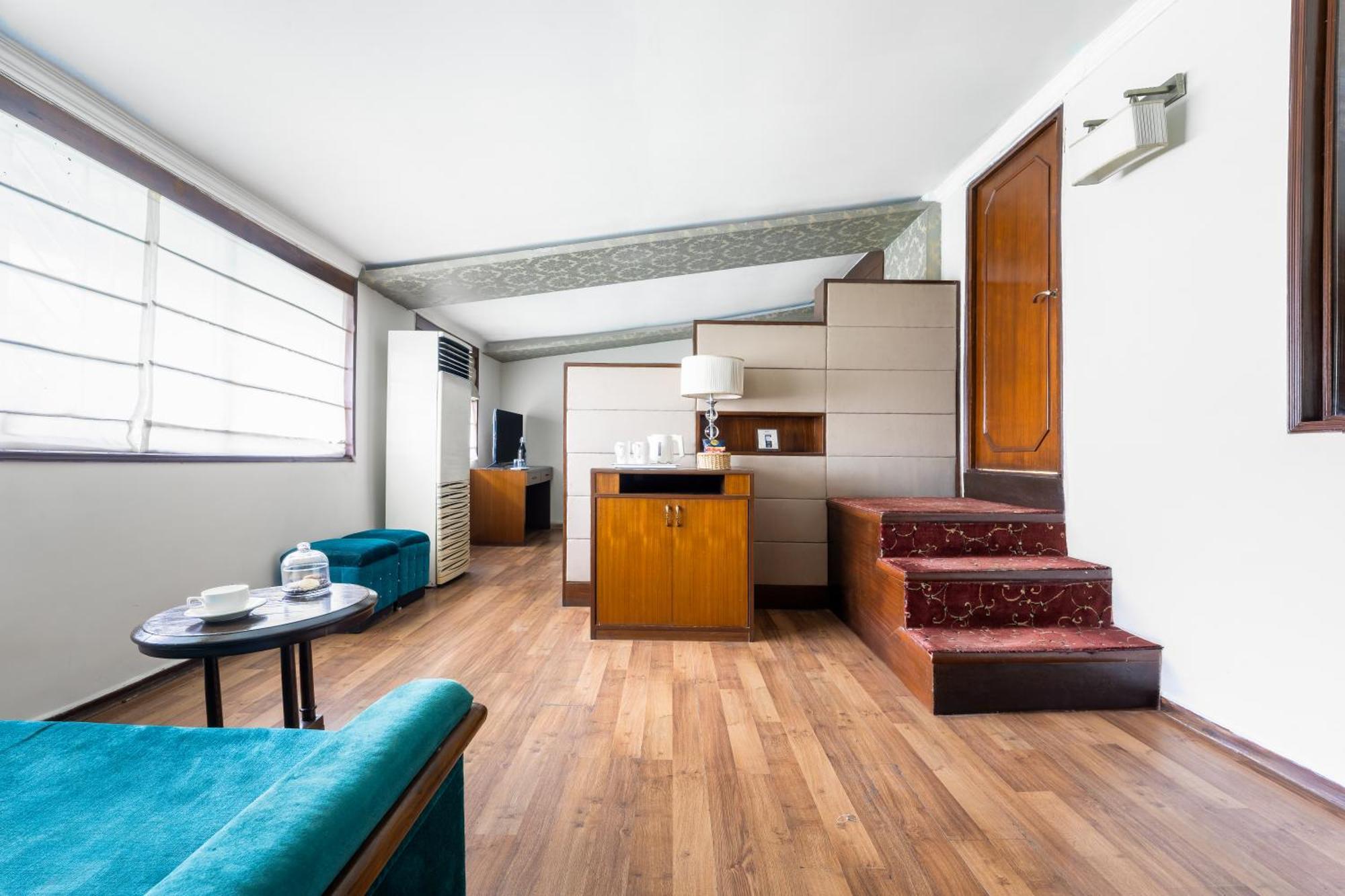 Hotel The Astor Kalkuta Zewnętrze zdjęcie