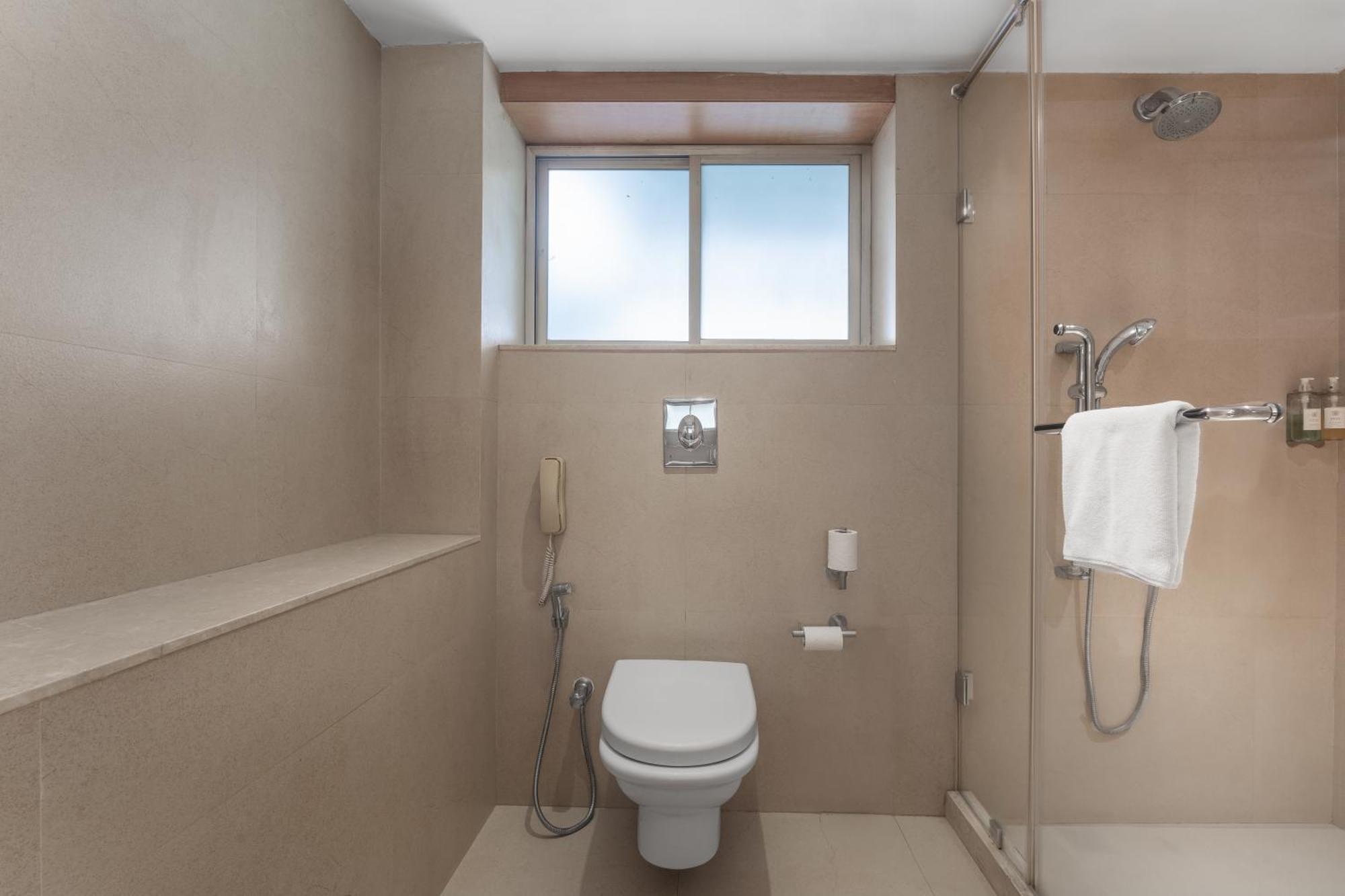 Hotel The Astor Kalkuta Zewnętrze zdjęcie