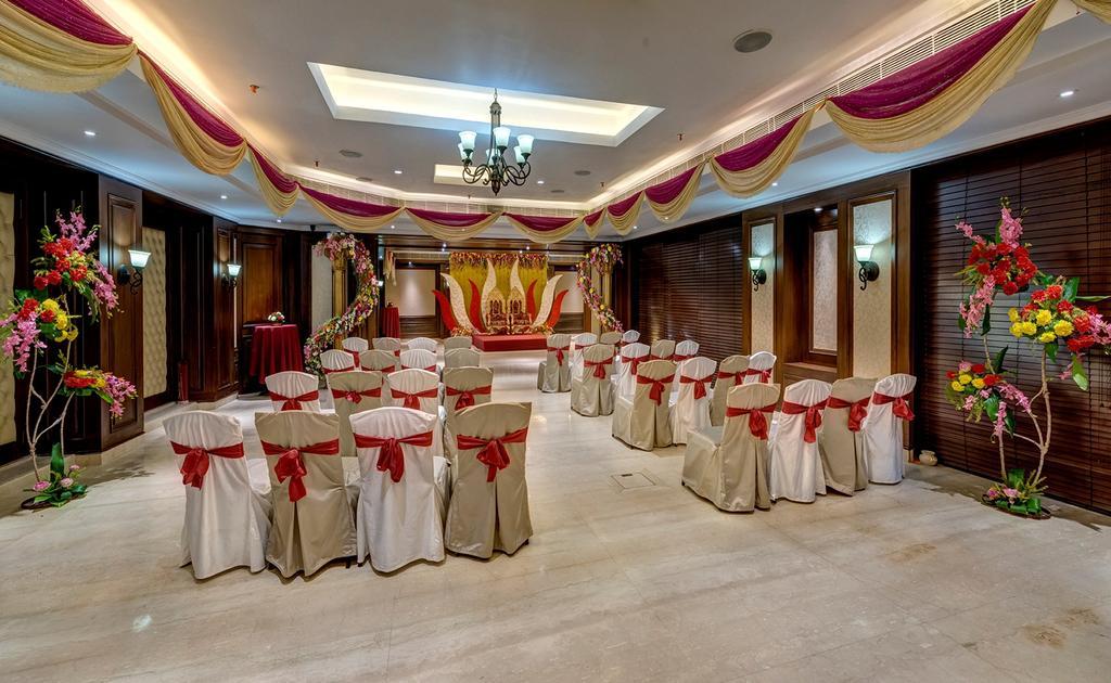 Hotel The Astor Kalkuta Zewnętrze zdjęcie