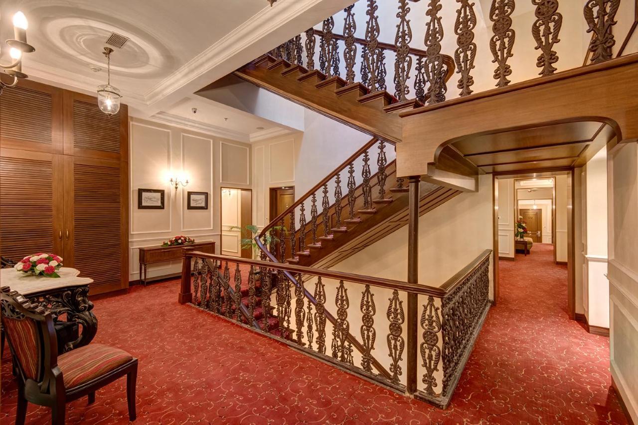 Hotel The Astor Kalkuta Zewnętrze zdjęcie